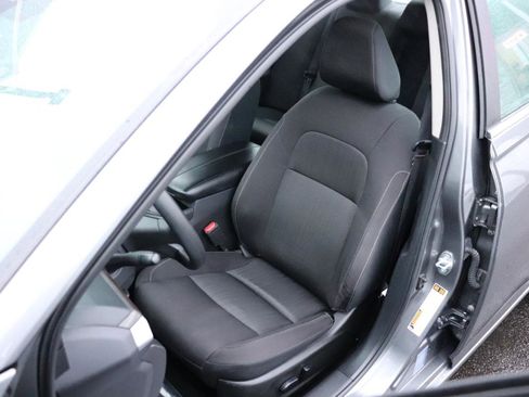 Used 2024 Nissan Altima 2.5 SV image 11