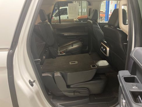 Used 2024 Ford Expedition Max XLT AWD/4WD image 13