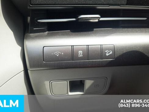 Used 2025 Hyundai Kona SEL FWD image 15