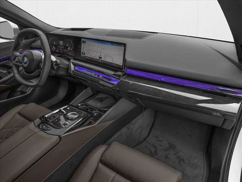 New 2026 BMW 540i xDrive w/ Premium Package image 11