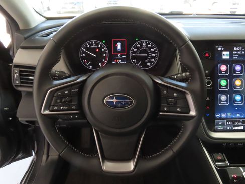 Used 2025 Subaru Outback Premium image 17