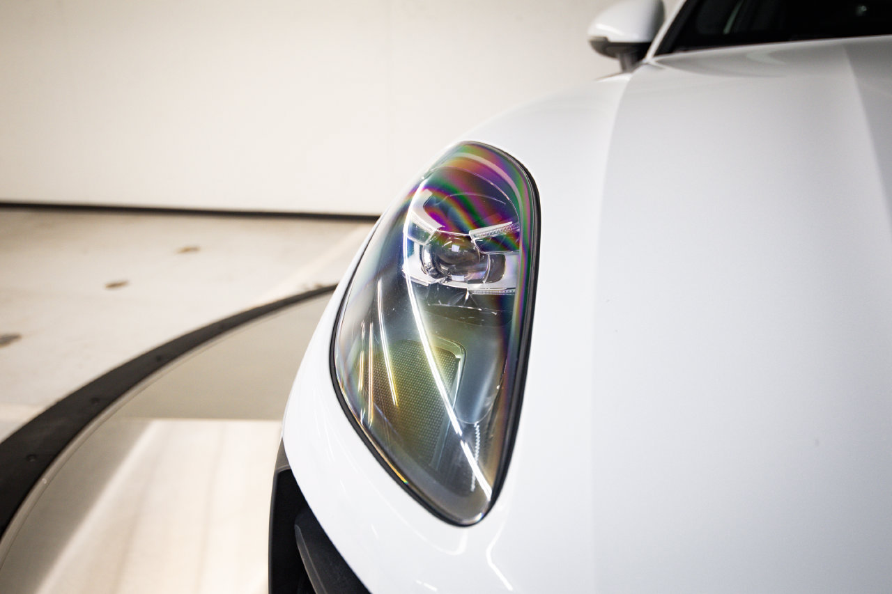 Certified 2020 Porsche Macan S AWD/4WD image 13