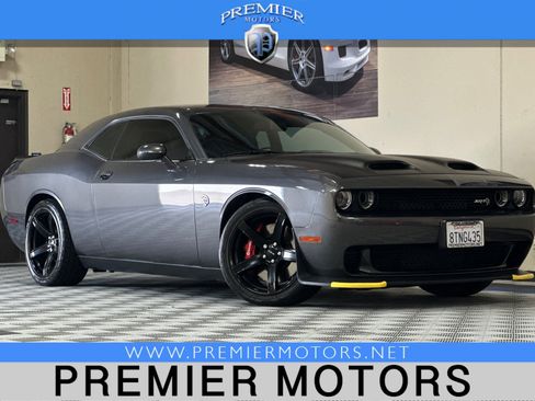 Used 2020 Dodge Challenger SRT Hellcat RWD image 1