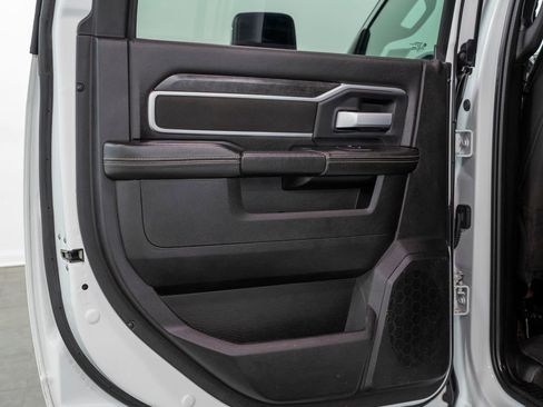 Used 2024 RAM 2500 Big Horn image 10