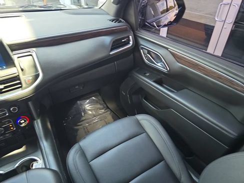 Certified 2023 Chevrolet Tahoe Z71 w/ Luxury Package AWD/4WD image 14