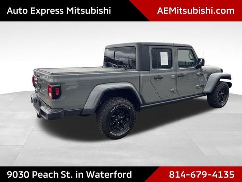 Used 2022 Jeep Gladiator Willys image 7