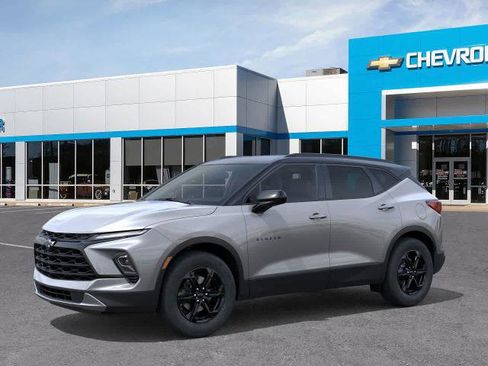 New 2025 Chevrolet Blazer LT w/ Midnight/Sport Edition image 2