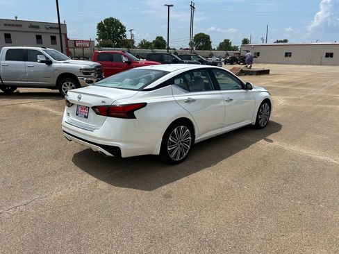 Used 2023 Nissan Altima 2.5 SL FWD image 5