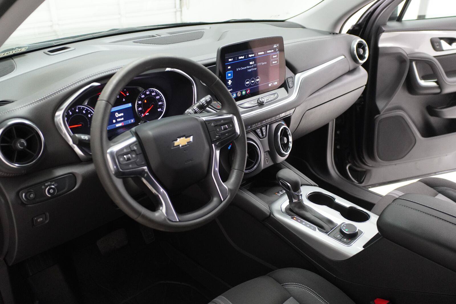 Used 2024 Chevrolet Blazer LT w/ Convenience Package FWD image 8
