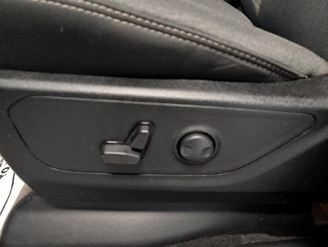 Used 2023 RAM 1500 Big Horn AWD/4WD image 12