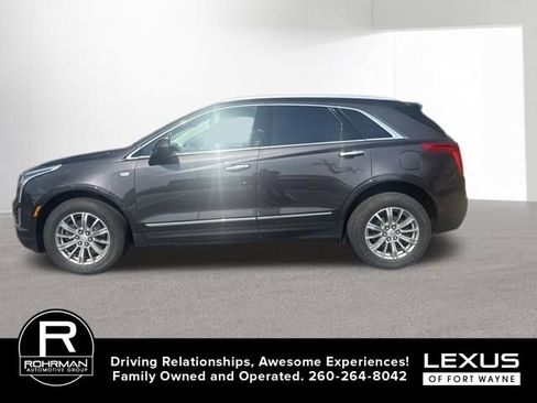 Used 2018 Cadillac XT5 Luxury w/ Driver Awareness Package FWD image 11
