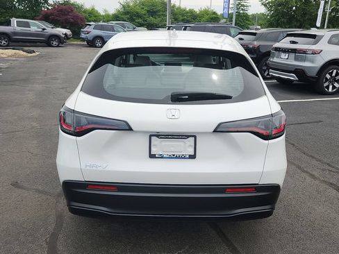 Used 2025 Honda HR-V LX image 5