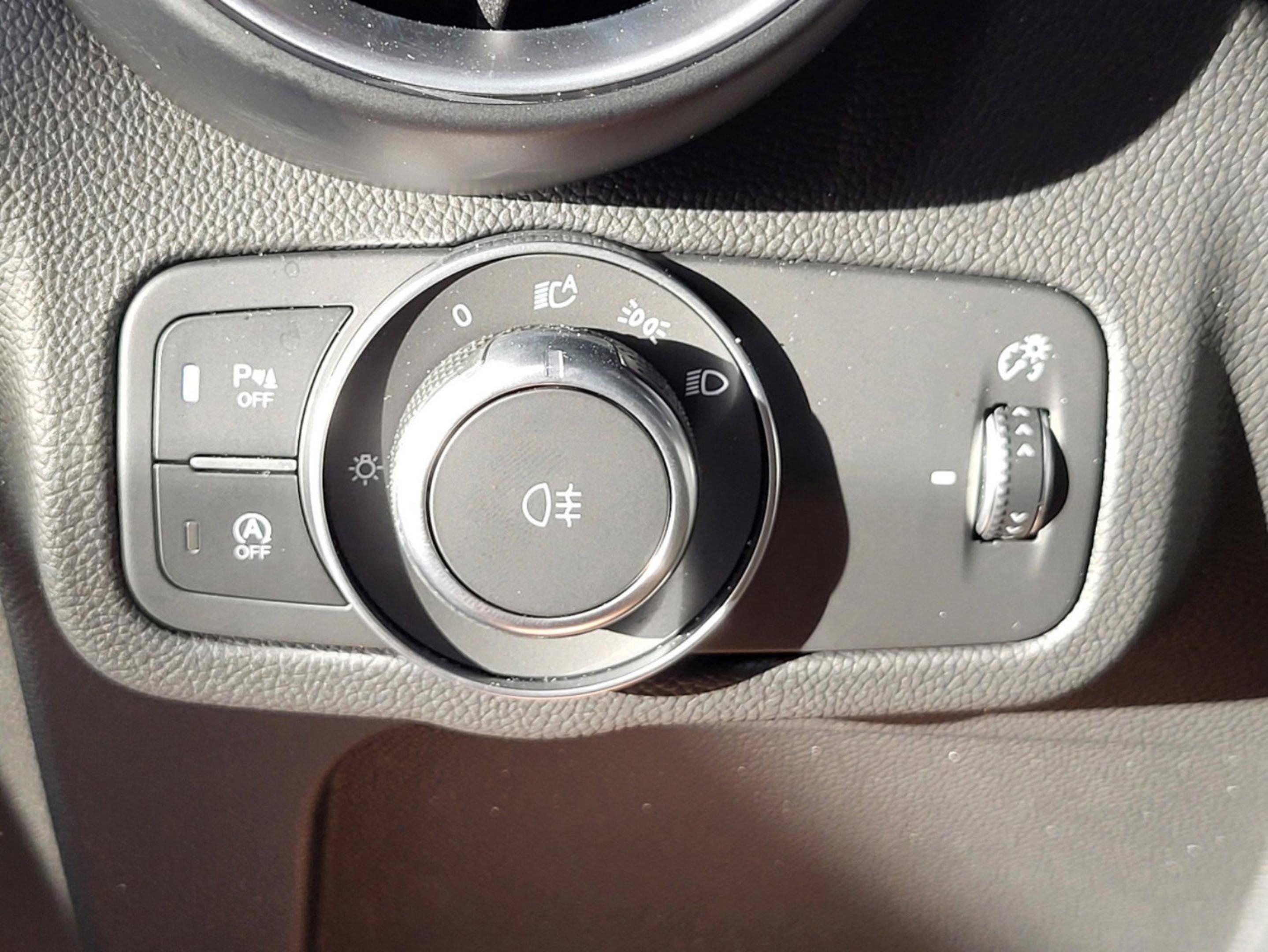 New 2025 Alfa Romeo Stelvio Sprint AWD/4WD image 90