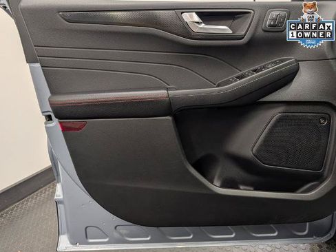 Certified 2022 Ford Escape SEL w/ SEL Stealth AWD Package image 8