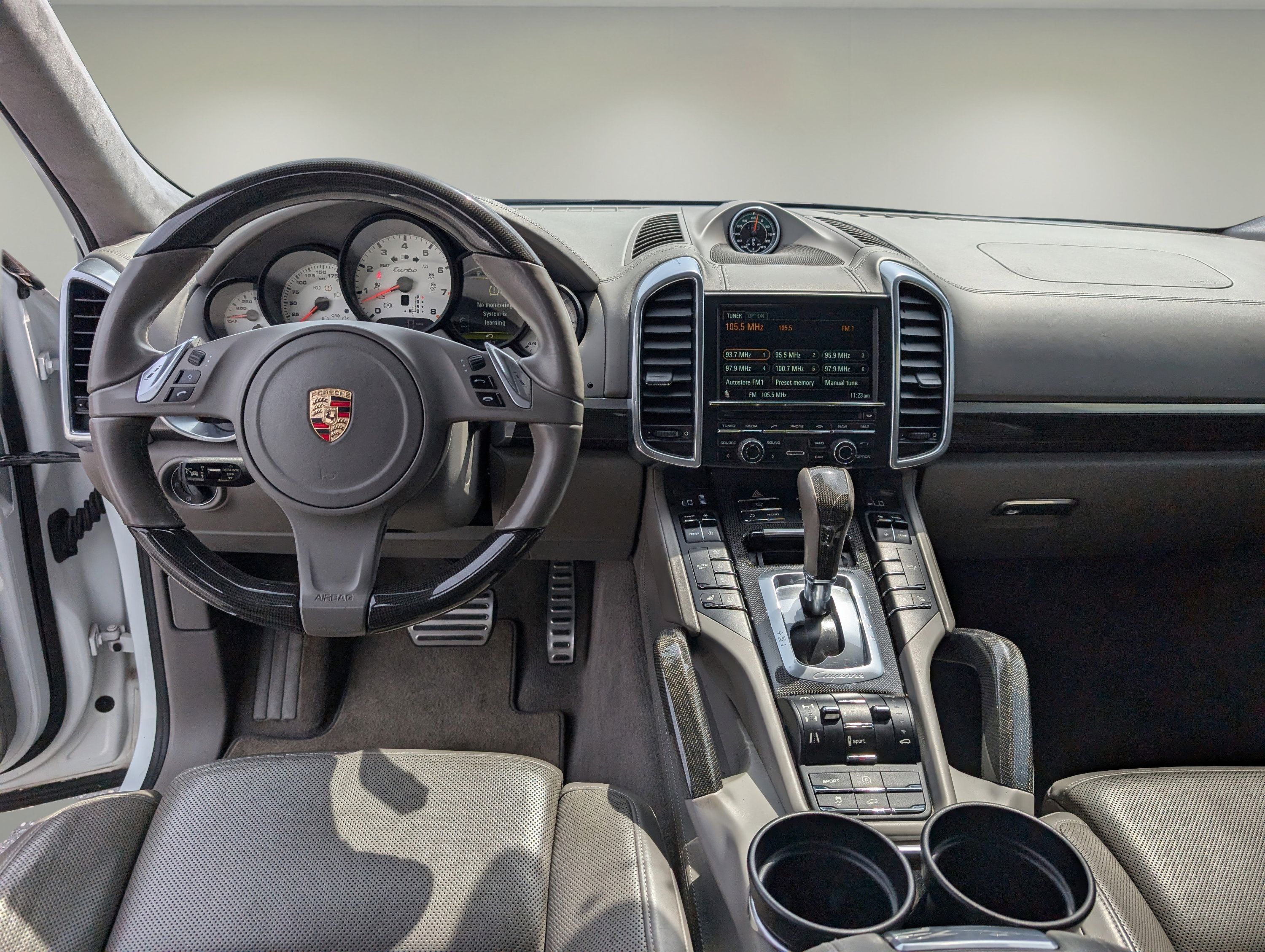 Used 2013 Porsche Cayenne Turbo AWD/4WD image 12