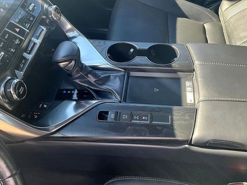 Used 2023 Lexus LX 600 4WD w/ Premium Package image 18