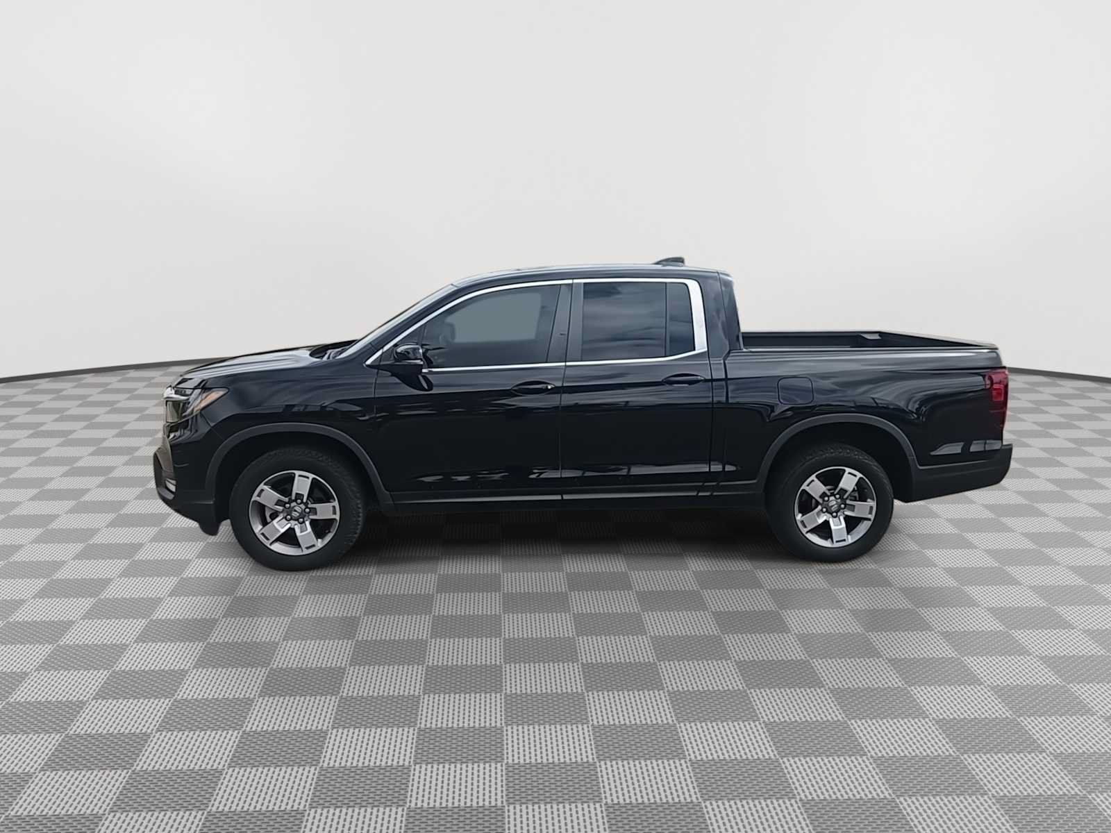 Certified 2024 Honda Ridgeline RTL image 5