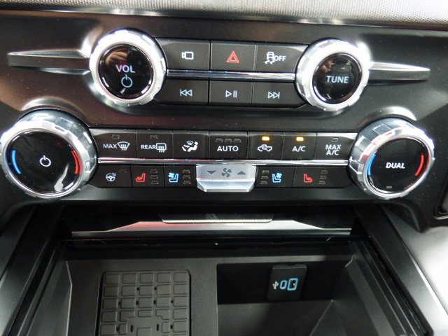 New 2026 Ford F250 Platinum AWD/4WD image 31