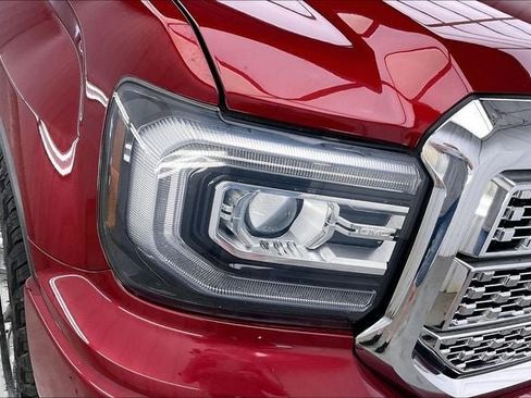 Used 2018 GMC Sierra 1500 Denali w/ Denali Ultimate Package AWD/4WD image 26