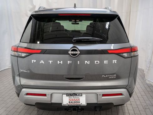 Certified 2023 Nissan Pathfinder Platinum image 5
