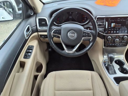 Used 2022 Jeep Grand Cherokee Laredo E image 15