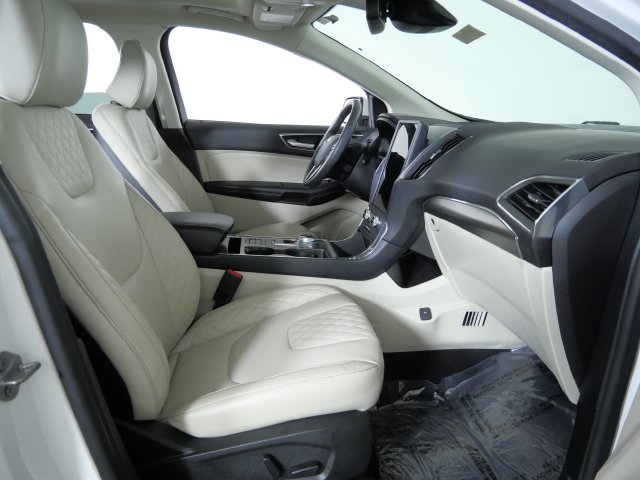 Certified 2023 Ford Edge Titanium AWD/4WD image 12