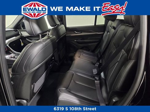 New 2025 Jeep Grand Cherokee Limited image 10