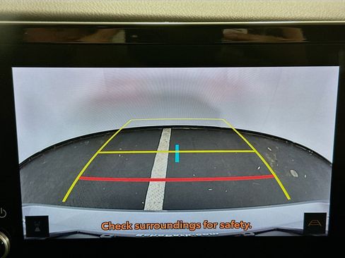 Used 2025 Toyota Camry LE image 23