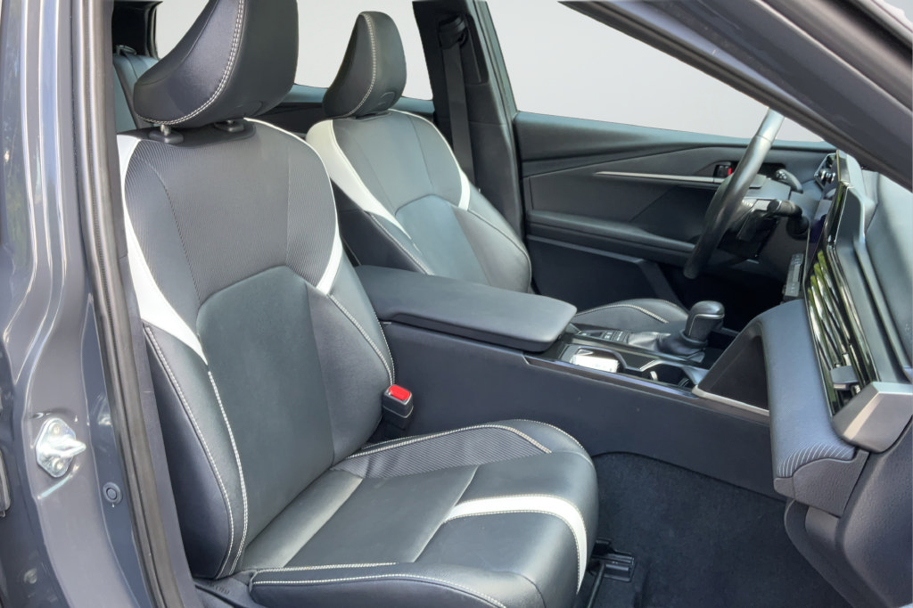Used 2025 Toyota Camry SE w/ Multimedia Upgrade Package FWD image 19