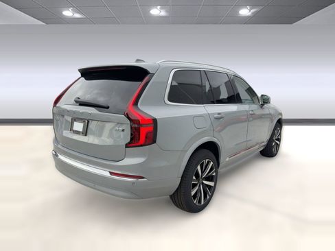 New 2026 Volvo XC90 B5 Core w/ Protection Package image 9