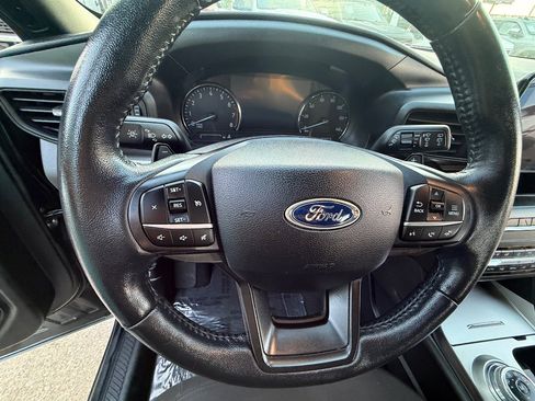 Used 2020 Ford Explorer XLT image 22