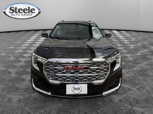 Used 2024 GMC Terrain Denali w/ Black Diamond Edition AWD/4WD image 8