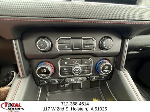 Used 2023 Chevrolet Suburban RST w/ Luxury Package AWD/4WD image 30