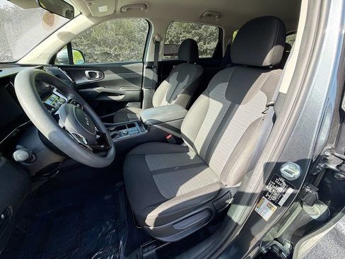 Used 2022 Kia Sorento LX FWD image 26