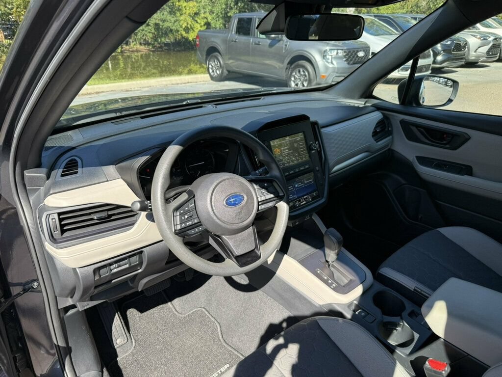 Used 2025 Subaru Forester AWD/4WD image 4