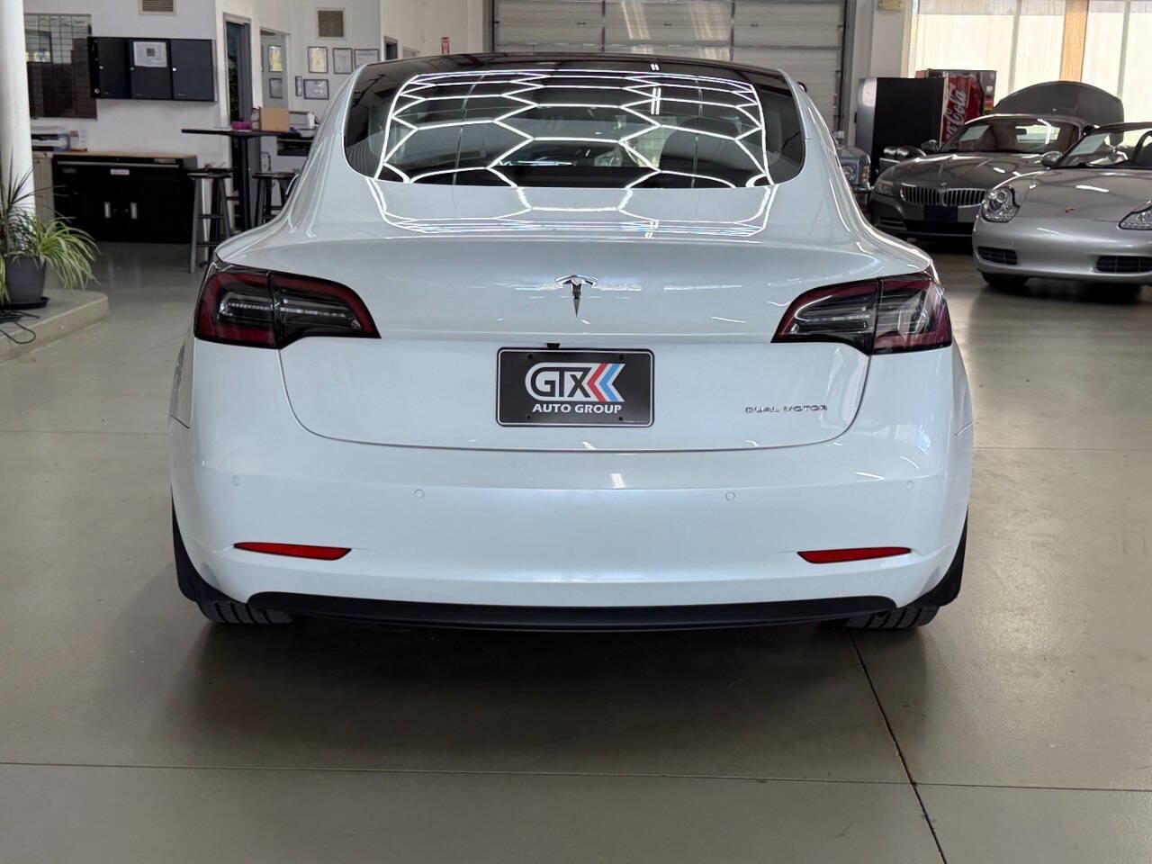 Used 2022 Tesla Model 3 Long Range AWD/4WD image 3