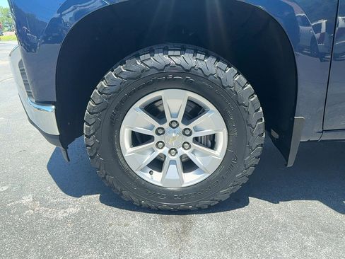 Used 2020 Chevrolet Silverado 1500 LT w/ Convenience Package image 8