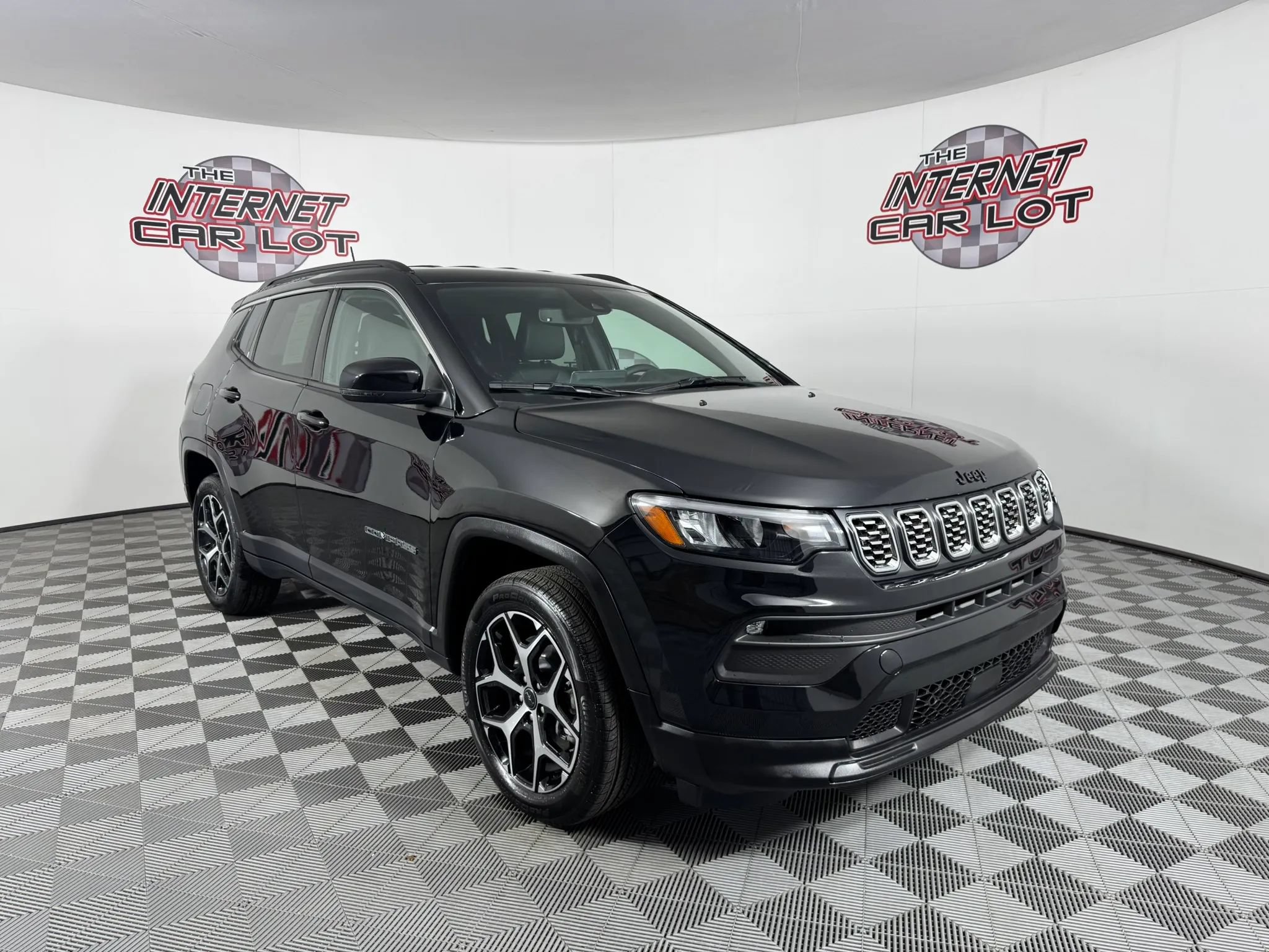 Used 2026 Jeep Compass Limited AWD/4WD image 9