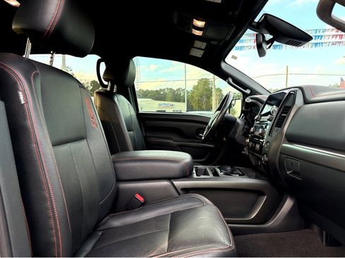 Certified 2022 Nissan Titan PRO-4X w/ Pro-4x Convenience Package image 10