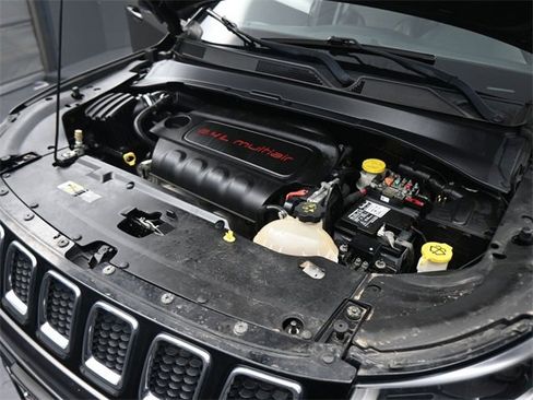 Used 2018 Jeep Compass Limited w/ Safety & Security Group image 10