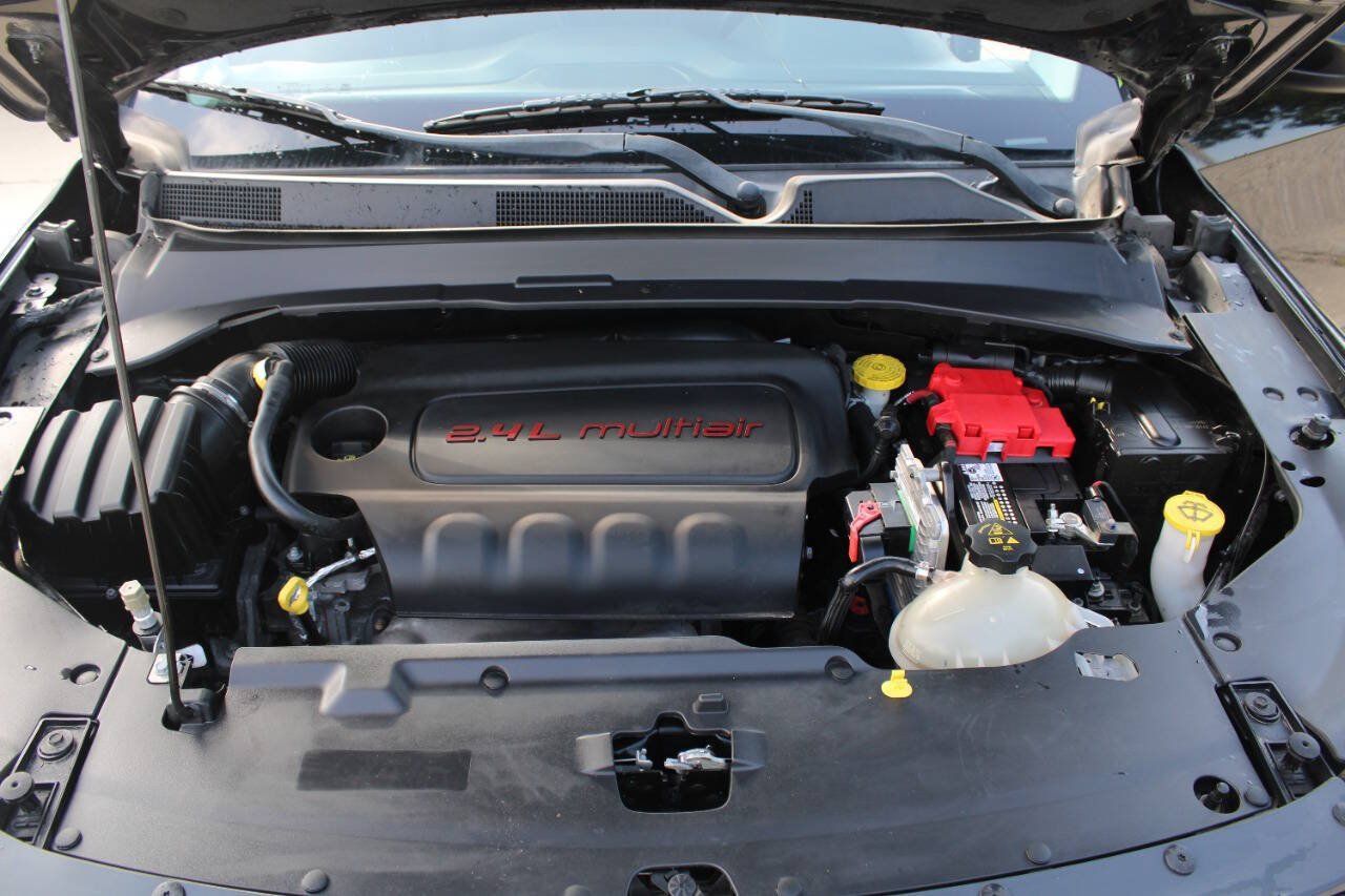 Used 2019 Jeep Compass Latitude AWD/4WD image 21