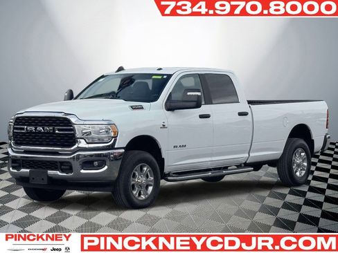Used 2024 RAM 3500 Big Horn AWD/4WD image 1