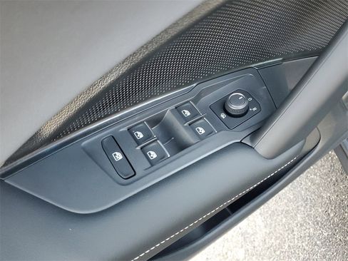 New 2026 Volkswagen Tiguan SE R-Line image 19