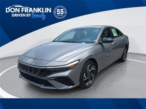 New 2025 Hyundai Elantra SEL image 1