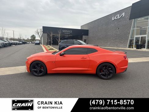 Used 2020 Chevrolet Camaro LT image 16