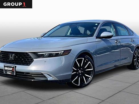 Used 2023 Honda Accord Touring image 1