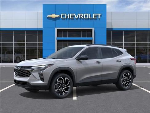New 2026 Chevrolet Trax RS w/ Driver Confidence Package FWD image 2