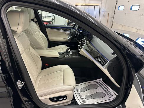 Used 2023 BMW 540i xDrive w/ Premium Package image 36
