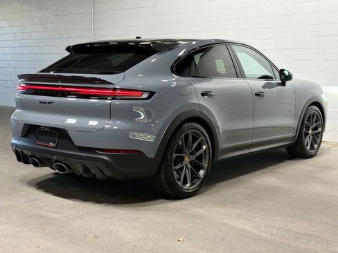 Certified 2024 Porsche Cayenne Turbo GT AWD/4WD image 7