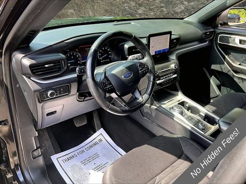 Used 2020 Ford Explorer XLT AWD/4WD image 12